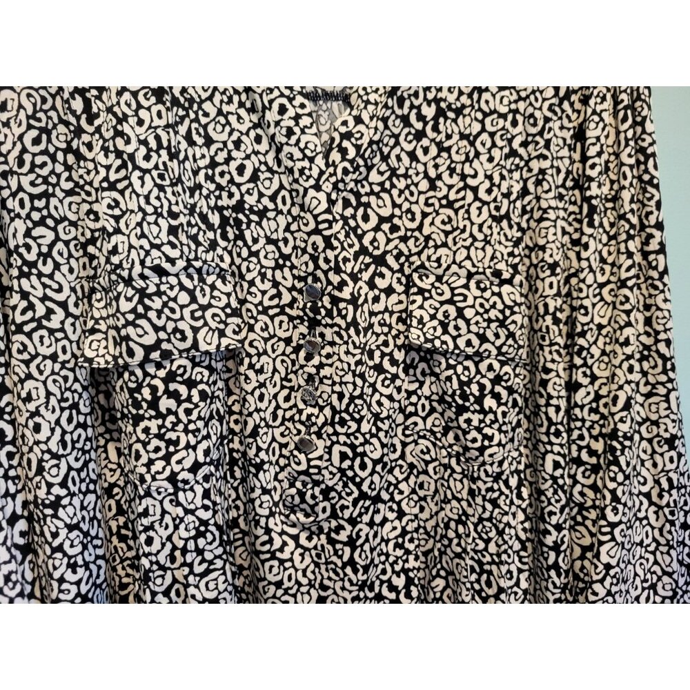 Cocomo Black Ivory 3/4 Sleeve Stretchy V Neck Relaxed Fit Top Sz 3X Pockets - Picture 3 of 7